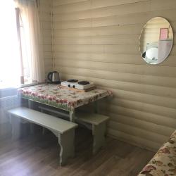 Комната эконом семейный с 1 двуспальной кроватью и 1 двухъярусной кроватью (общие удобства)