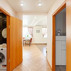 Фото Апартаменты на 5ой просеке 110в