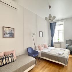Фото Апартаменты InRoomSPb на Невском проспекте 172/1