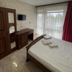 Номер стандарт с 1 двуспальной кроватью