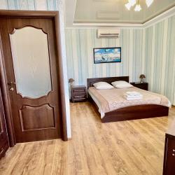 Номер комфорт с 1 двуспальной кроватью и балконом