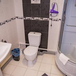 Номер стандарт улучшенный с 1 двуспальной кроватью