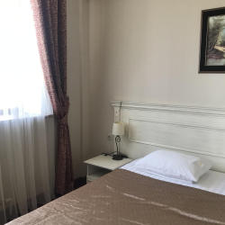 Фото Отель SHE (ШИ)