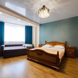 Фото Апартаменты на улице Революционная 3