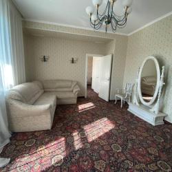 Фото Отель Рояль (бывш. Гостевой дом на Луначарского)
