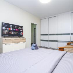 Фото Апартаменты на улице Каролинского 9