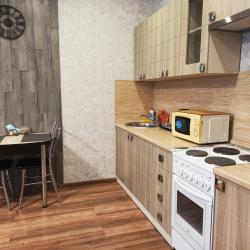 Фото Апартаменты на улице Короленко 4