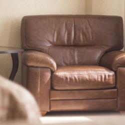 Номер полулюкс с 1 двуспальной кроватью