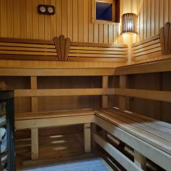 2-комнатный коттедж премиум с 3 односпальными и 1 двуспальной кроватью (мансарда)