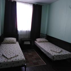 Комната с 2 односпальными кроватями (удобства на этаже)