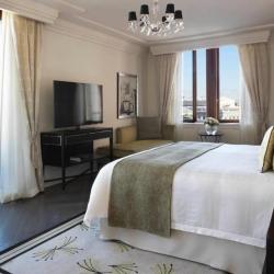 Four Seasons Hotel Moscow (Фо Сизонс) — 988d6d08ee5c25f9a4aadc1950d01208