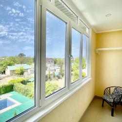 Номер комфорт с 1 двуспальной кроватью и балконом