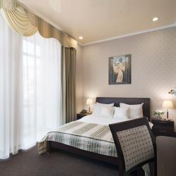 Номер стандарт с 1 двуспальной кроватью