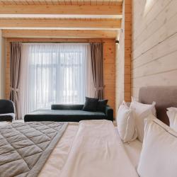 Номер делюкс с двуспальной кроватью c видом на реку и террасой