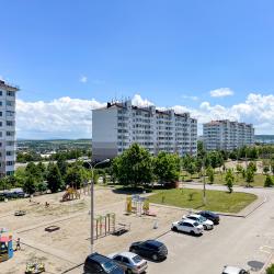 2-местные 1-комнатные апартаменты улучшенные город Крымск, улица Надежды, дом 5 с 1 двуспальной кроватью