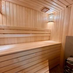 Номер люкс улучшенный с 1 двуспальной кроватью