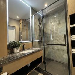 Номер стандарт с 1 двуспальной кроватью