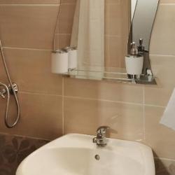 Апартаменты студия стандарт с 1 двуспальной кроватью и диваном