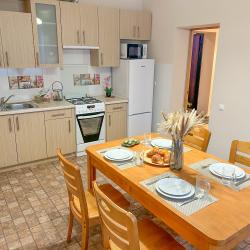 2-комнатные апартаменты улучшенные Sun City Apartments 32 на втором этаже