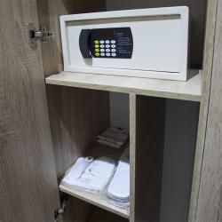 Номер делюкс с 2 односпальными кроватями (с завтраком)