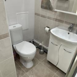 2-местные 1-комнатные апартаменты студия с 1 двуспальной кроватью