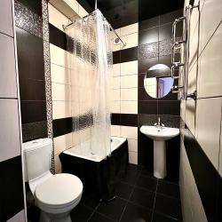 Комната комфорт с 1 односпальной и 1 двуспальной кроватью №1