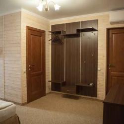 Номер стандарт семейный с 1 односпальной и 1 двуспальной кроватью