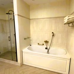 Номер делюкс с 2 односпальными кроватями