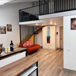 3-комнатные апартаменты студия г. Коломна, ул. Девичье поле, дом 10А, кв. 13 (мансарда)