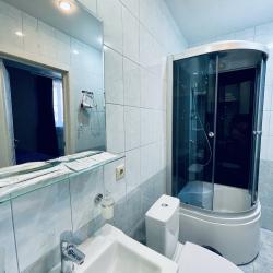 Комната стандарт с 1 двуспальной кроватью
