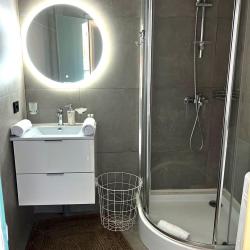 Фото Отель BarnHouse Village (БарнХаус Виллэдж)