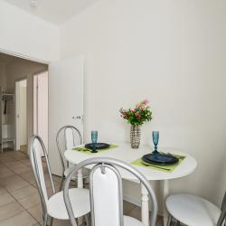 Фото Отель MaxRealty24 на улице Просторная 14