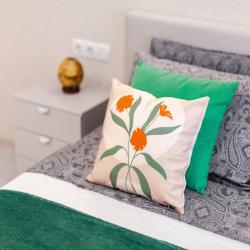 Фото Апартаменты на улице Николая Баженова 2а