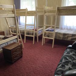 Кровать в 6-местном общем номере (общие удобства)