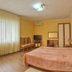 Апартаменты улучшенные Республика Крым, г.Алушта, п.Утес, ул Гагариной 2025