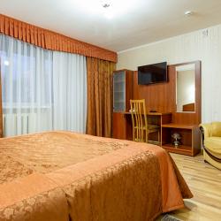 2-местный 1-комнатный номер комфорт улучшенный с 1 двуспальной кроватью