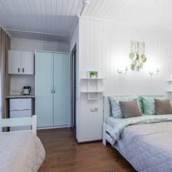 Комната стандарт с 1 односпальной и 1 двуспальной кроватью