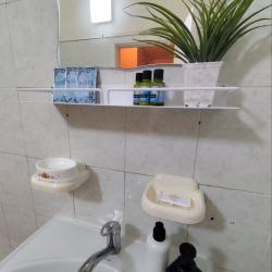 4-местный номер улучшенный семейный с 1 двуспальной кроватью