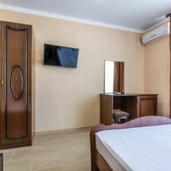 Номер стандарт с 1 двуспальной кроватью