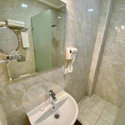 Фото Отель Resident Bishkek (Резидент )