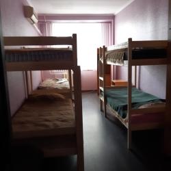 Кровать в 6-местном общем номере (общие удобства на этаже)