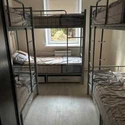 Кровать в 6-местном общем номере №1 (общие удобства)