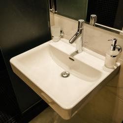 Номер стандарт с 1 двуспальной кроватью