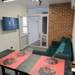 Фото Апартаменты Лофт на Державинском