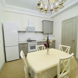 Фото Апартаменты на улице М. Халилова 22