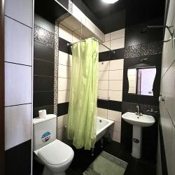 Комната комфорт с 1 односпальной и 1 двуспальной кроватью №2