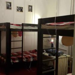 Кровать в 4-местном общем номере Лофт (общие удобства)