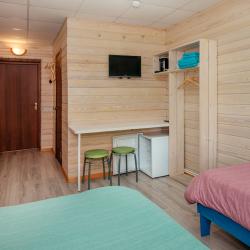 Номер стандарт с 1 односпальной и 1 двуспальной кроватью