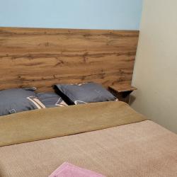 Номер стандарт с 1 двуспальной кроватью (без окна)