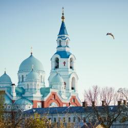 6-местный треугольный дом
